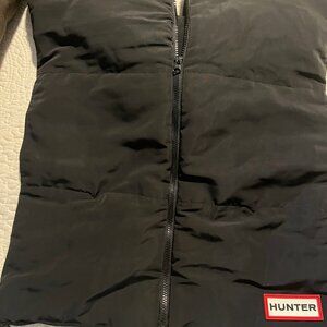 Hunter Intrepid Zip-Up Scarf - Black NWT